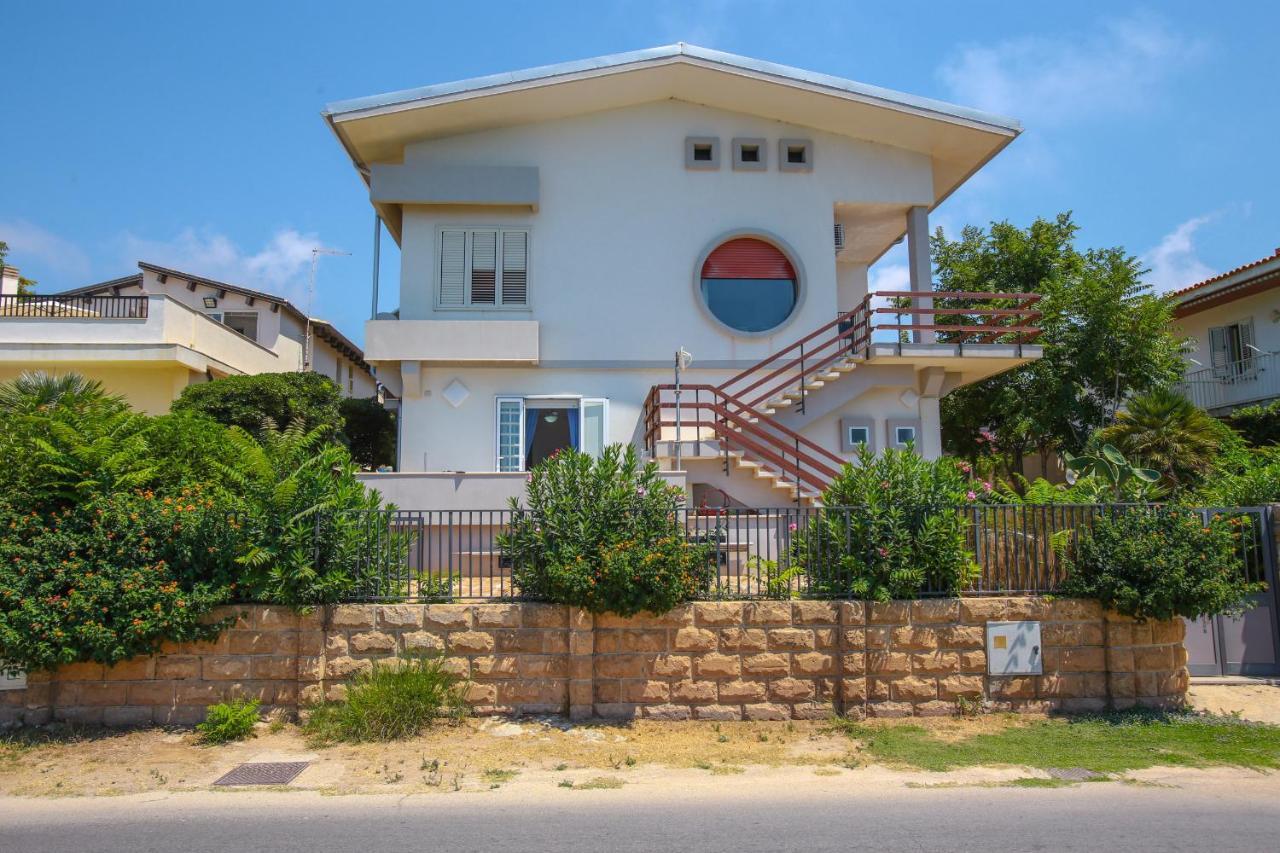 Donnalucata Casa Vacanze ภายนอก รูปภาพ